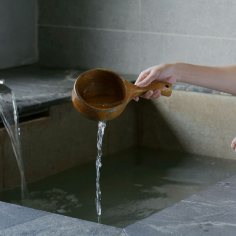 The Therapeutic Touch: The Role of Warm Baths in Easing Urinary Pain